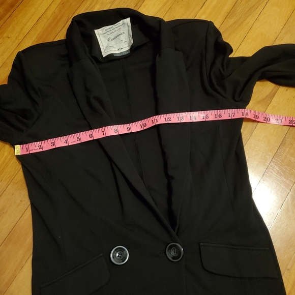 Cartonnier Anthropologie long black blazer. 3/4 sleeves. Size M. Padded shoulder - Picture 9 of 11